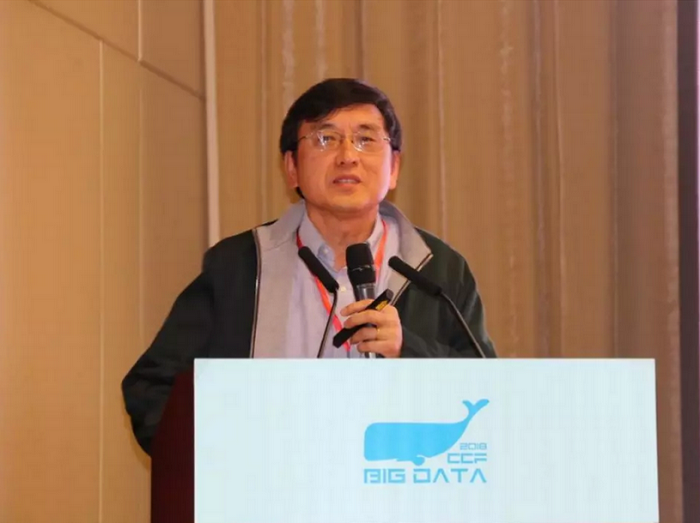 《深度神经网络与传统算法的比较、改进与应用》——许进超 美国宾州州立大学VerneM.Willaman讲席教授、计算数学与应用研究中心主任