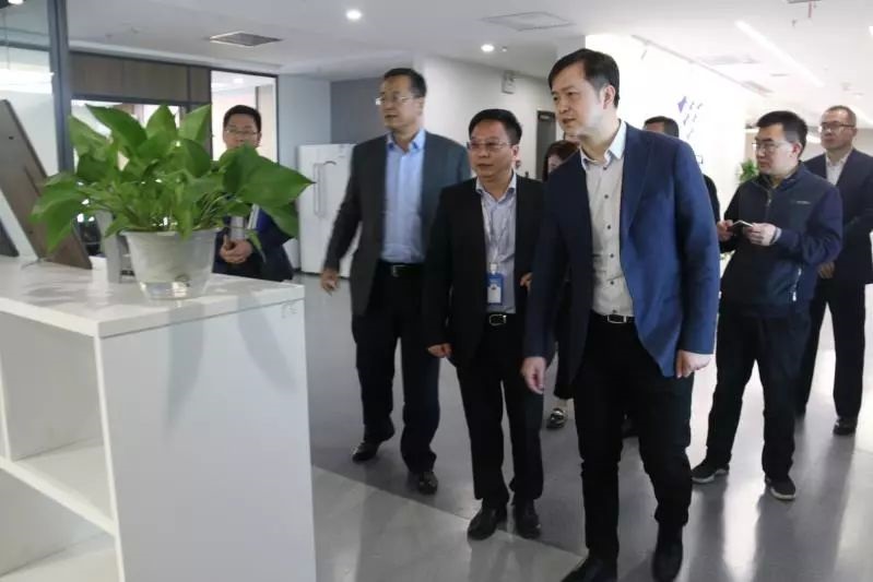 中网投领导一行莅临美林数据调研考察